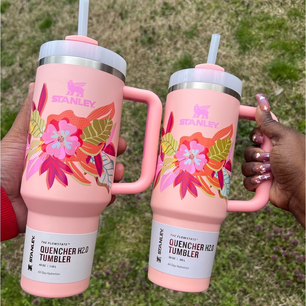 NWT Stanley Mother’s Day Peach Flower Tumbler 40 oz